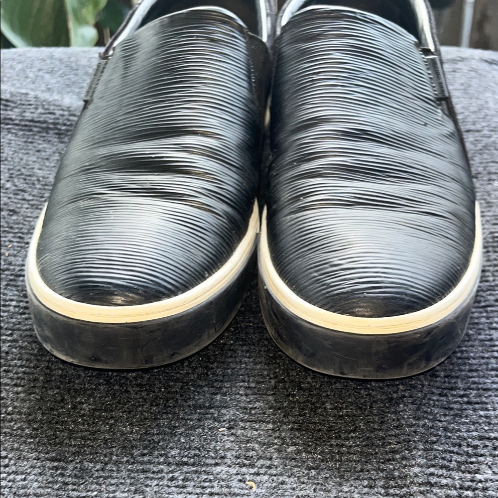 Louis Vuitton Black Textured Leather Slip-On Loafers - Picture 6 of 11